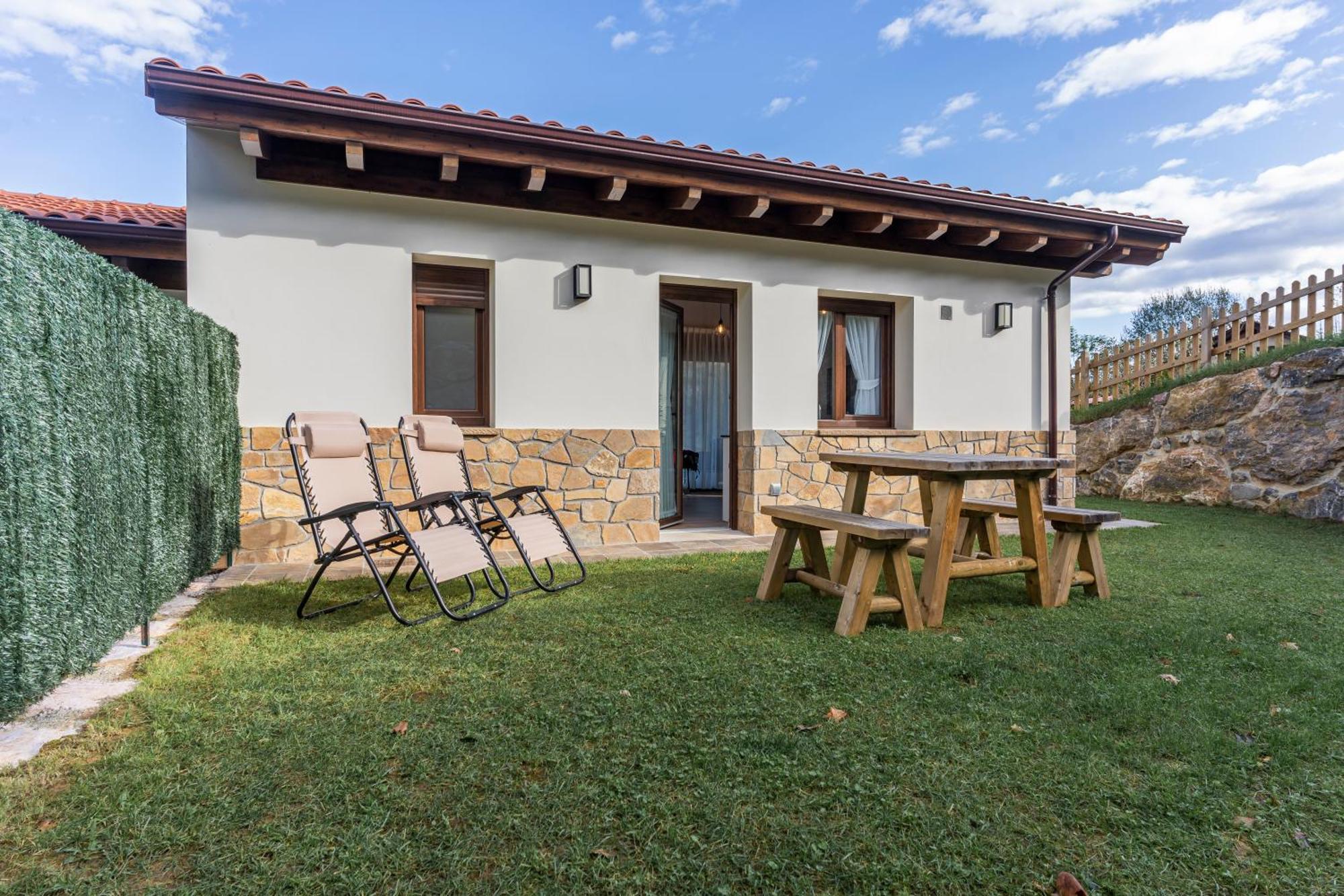 Apartamentos Cuetumerin Onís エクステリア 写真