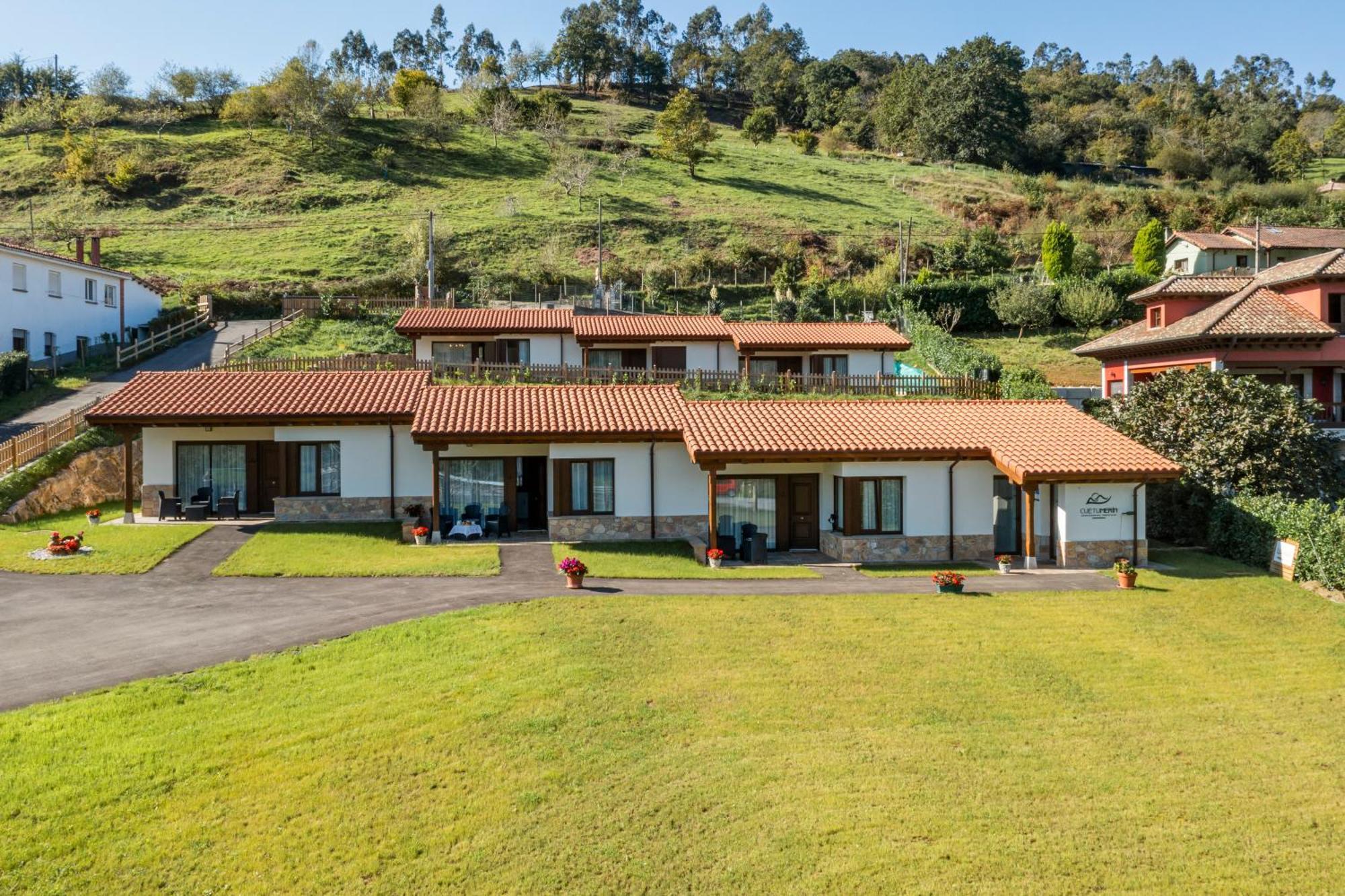 Apartamentos Cuetumerin Onís エクステリア 写真