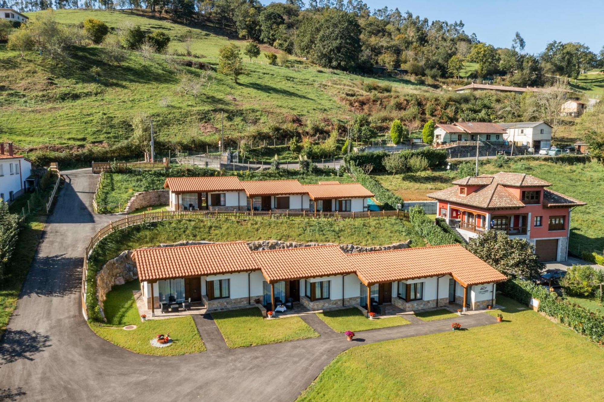 Apartamentos Cuetumerin Onís エクステリア 写真
